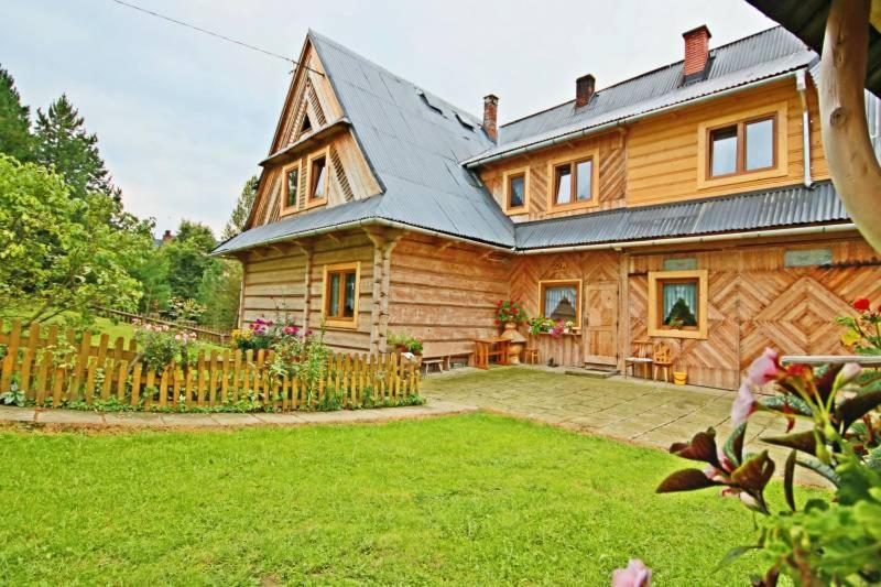 Pokoje Goscinne Pod Limbami Ciche Małe エクステリア 写真